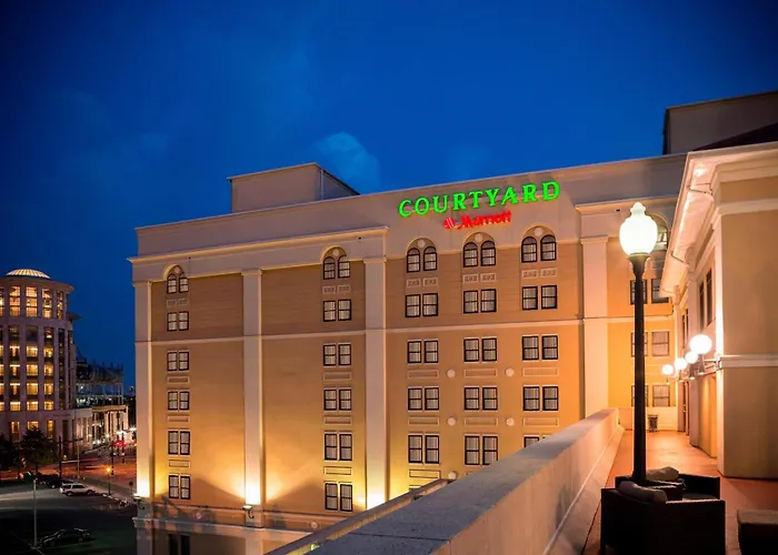 Courtyard By Marriott Norfolk Downtown