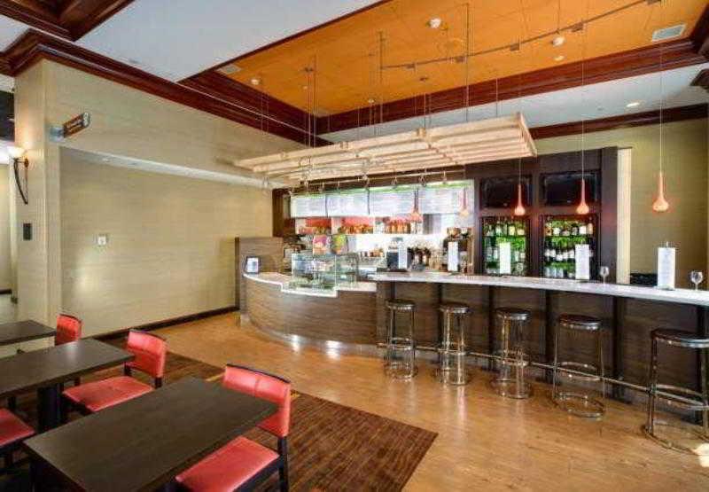 Courtyard By Marriott Downtown